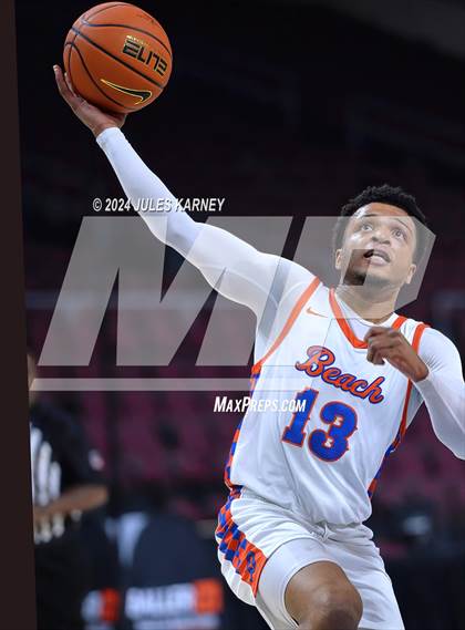 Thumbnail 3 in Campbell Hall vs Rainer Beach (Tarkanian Classic) photogallery.