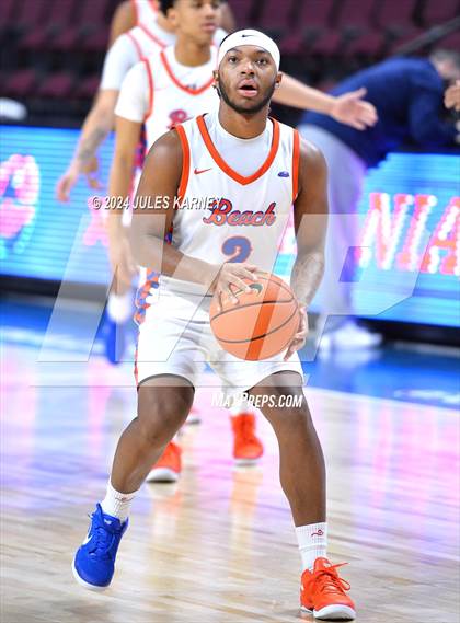Thumbnail 3 in Campbell Hall vs Rainer Beach (Tarkanian Classic) photogallery.