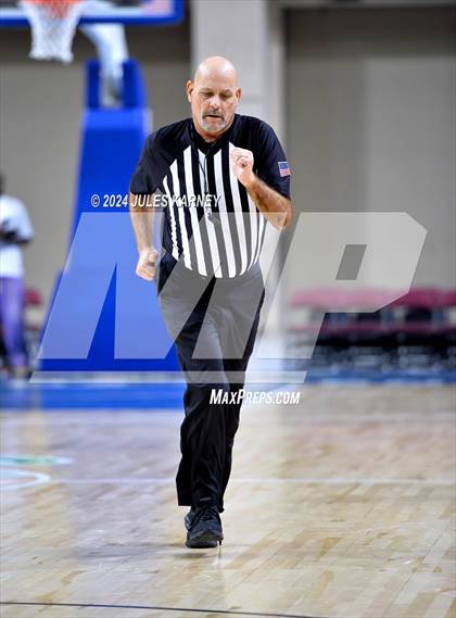 Thumbnail 2 in Campbell Hall vs Rainer Beach (Tarkanian Classic) photogallery.
