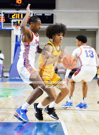 Thumbnail 1 in Campbell Hall vs Rainer Beach (Tarkanian Classic) photogallery.