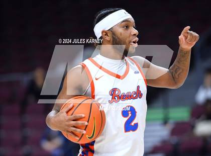 Thumbnail 1 in Campbell Hall vs Rainer Beach (Tarkanian Classic) photogallery.