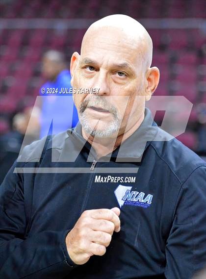 Thumbnail 2 in Campbell Hall vs Rainer Beach (Tarkanian Classic) photogallery.