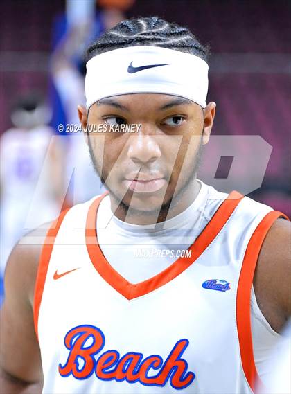 Thumbnail 1 in Campbell Hall vs Rainer Beach (Tarkanian Classic) photogallery.