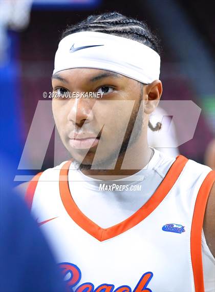 Thumbnail 3 in Campbell Hall vs Rainer Beach (Tarkanian Classic) photogallery.