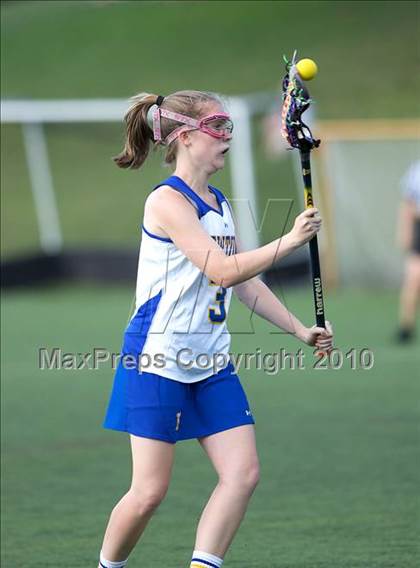 Thumbnail 2 in Darien @ Newtown (CIAC Division I Quarterfinal) photogallery.