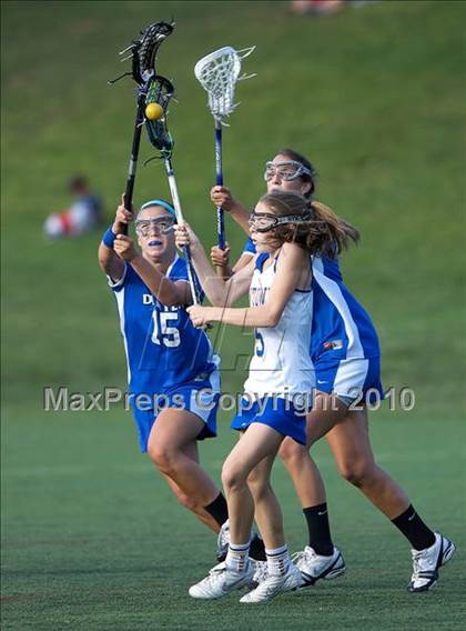 Thumbnail 3 in Darien @ Newtown (CIAC Division I Quarterfinal) photogallery.