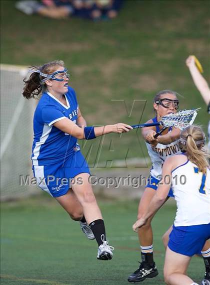 Thumbnail 1 in Darien @ Newtown (CIAC Division I Quarterfinal) photogallery.