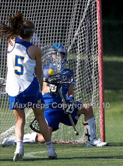 Thumbnail 3 in Darien @ Newtown (CIAC Division I Quarterfinal) photogallery.