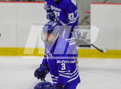 Thumbnail 3 in Hingham vs Braintree (Holiday Classic Tournament)  photogallery.