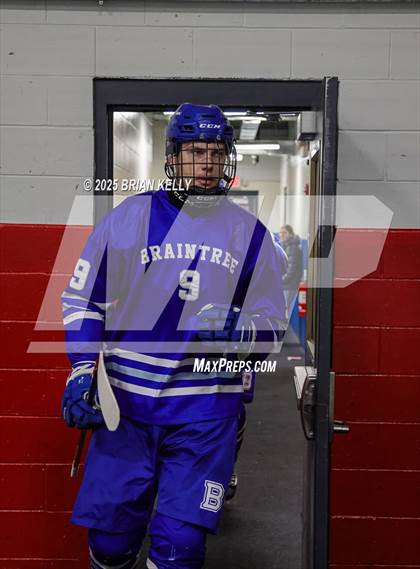 Thumbnail 3 in Hingham vs Braintree (Holiday Classic Tournament)  photogallery.