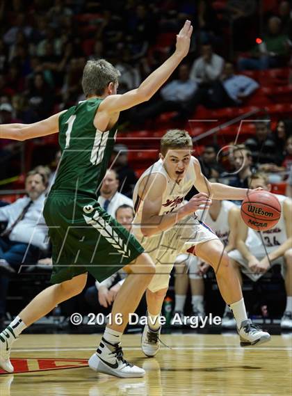 Thumbnail 1 in Woods Cross vs. Olympus (UHSAA 4A Semifinal) photogallery.