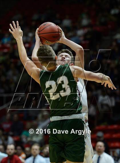 Thumbnail 2 in Woods Cross vs. Olympus (UHSAA 4A Semifinal) photogallery.