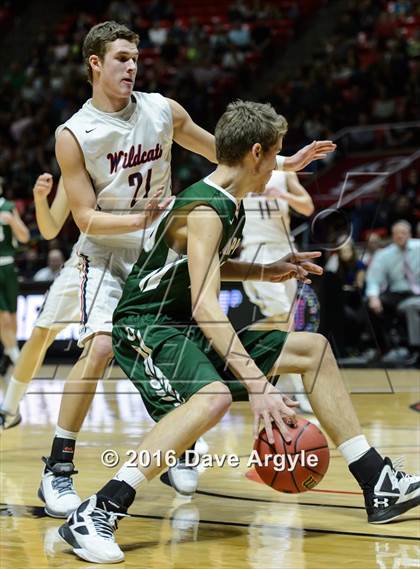 Thumbnail 1 in Woods Cross vs. Olympus (UHSAA 4A Semifinal) photogallery.