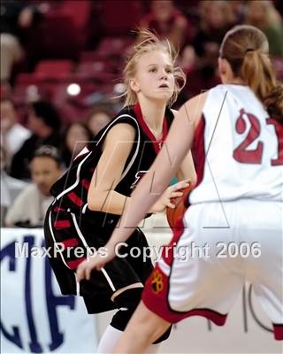 Thumbnail 1 in Troy vs. Carondelet (CIF State D2 Final) photogallery.