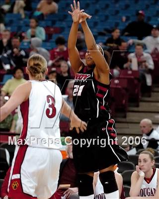 Thumbnail 3 in Troy vs. Carondelet (CIF State D2 Final) photogallery.