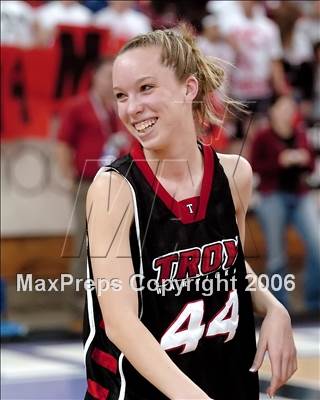 Thumbnail 3 in Troy vs. Carondelet (CIF State D2 Final) photogallery.