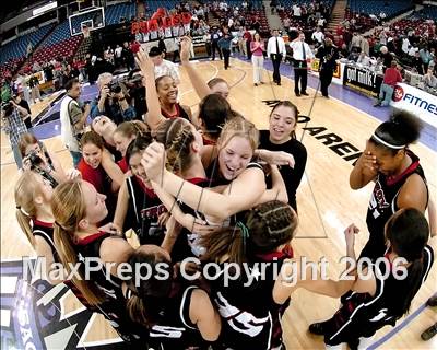 Thumbnail 2 in Troy vs. Carondelet (CIF State D2 Final) photogallery.