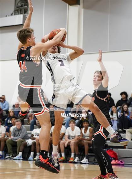 Thumbnail 1 in Los Gatos @ Justin-Siena (CIF State Boys Basketball Championships - Round 1 D3) photogallery.