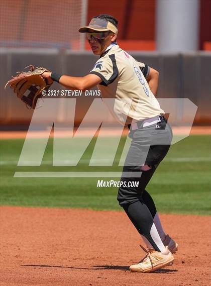 Thumbnail 1 in Vista Grande @ Salpointe Catholic (AIA 4A Final) photogallery.