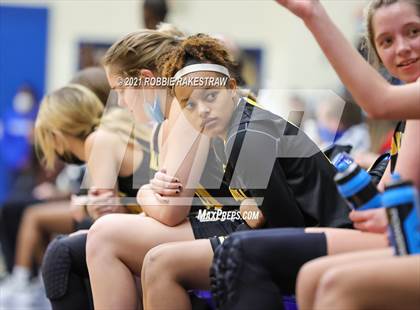 Thumbnail 2 in Crandall vs Red Oak (UIL 5A Bi-District) photogallery.