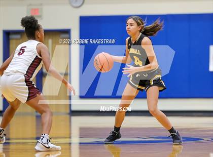 Thumbnail 3 in Crandall vs Red Oak (UIL 5A Bi-District) photogallery.