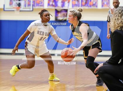 Thumbnail 1 in Crandall vs Red Oak (UIL 5A Bi-District) photogallery.