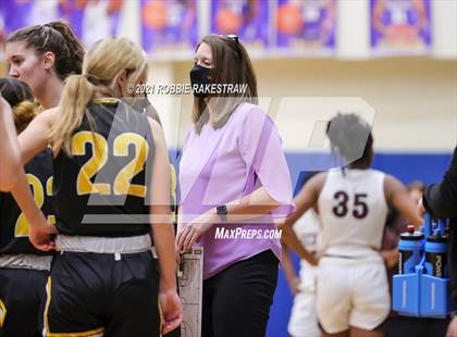Thumbnail 3 in Crandall vs Red Oak (UIL 5A Bi-District) photogallery.
