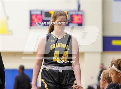 Thumbnail 1 in Crandall vs Red Oak (UIL 5A Bi-District) photogallery.