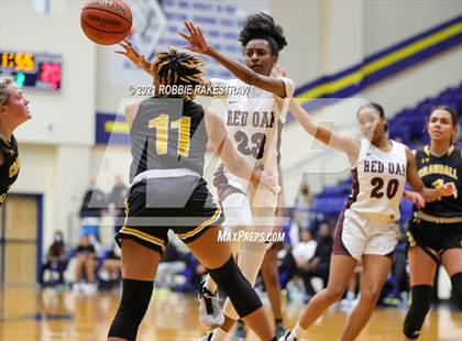 Thumbnail 2 in Crandall vs Red Oak (UIL 5A Bi-District) photogallery.