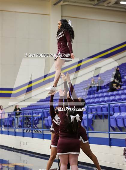 Thumbnail 3 in Crandall vs Red Oak (UIL 5A Bi-District) photogallery.