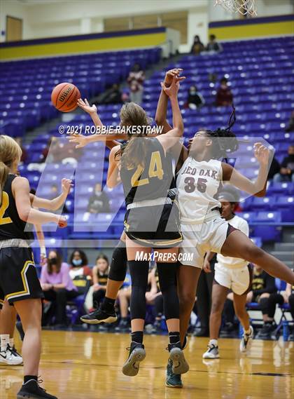 Thumbnail 3 in Crandall vs Red Oak (UIL 5A Bi-District) photogallery.
