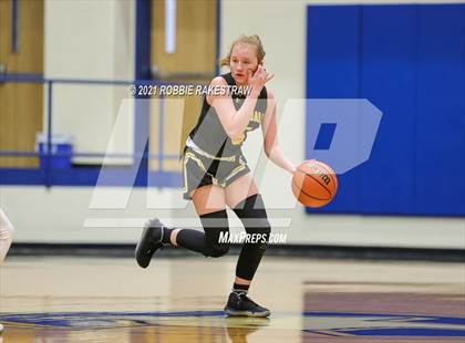 Thumbnail 1 in Crandall vs Red Oak (UIL 5A Bi-District) photogallery.