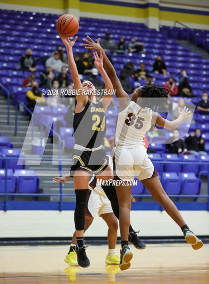 Thumbnail 1 in Crandall vs Red Oak (UIL 5A Bi-District) photogallery.