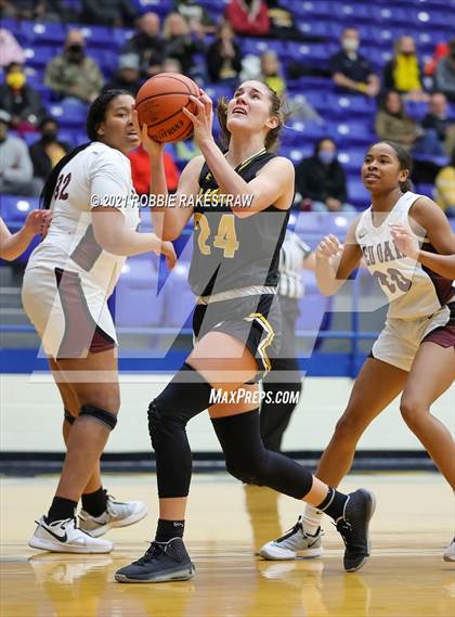 Thumbnail 3 in Crandall vs Red Oak (UIL 5A Bi-District) photogallery.