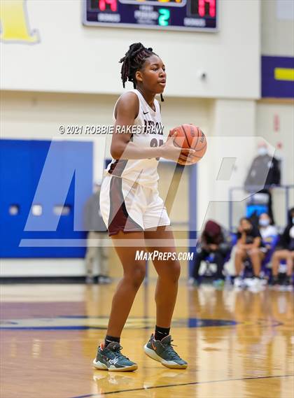 Thumbnail 1 in Crandall vs Red Oak (UIL 5A Bi-District) photogallery.