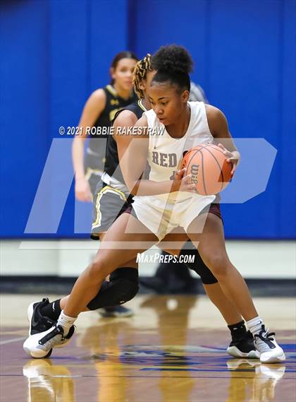 Thumbnail 1 in Crandall vs Red Oak (UIL 5A Bi-District) photogallery.