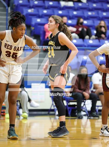 Thumbnail 1 in Crandall vs Red Oak (UIL 5A Bi-District) photogallery.