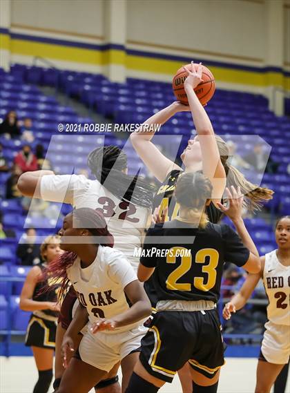 Thumbnail 2 in Crandall vs Red Oak (UIL 5A Bi-District) photogallery.