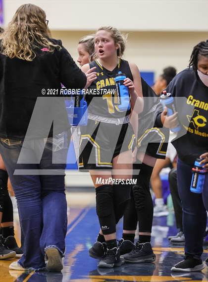 Thumbnail 2 in Crandall vs Red Oak (UIL 5A Bi-District) photogallery.