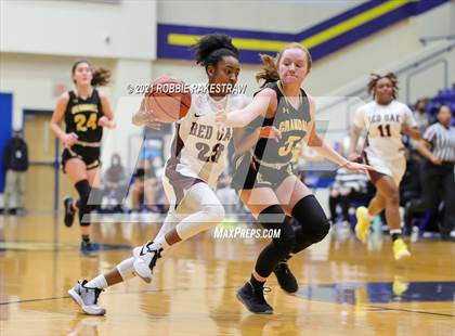 Thumbnail 2 in Crandall vs Red Oak (UIL 5A Bi-District) photogallery.