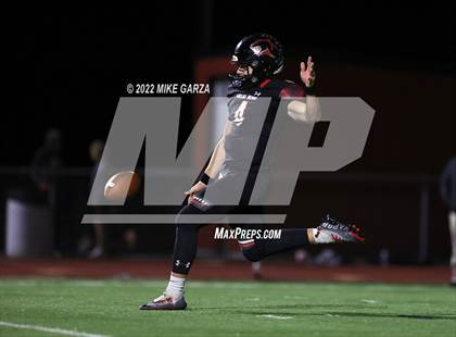 Thumbnail 2 in Eisenhower @ Great Bend (KSHSAA 5A Round 1 Playoff) photogallery.
