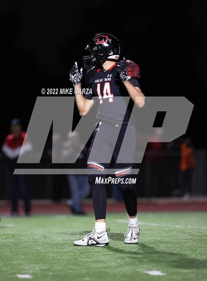 Thumbnail 3 in Eisenhower @ Great Bend (KSHSAA 5A Round 1 Playoff) photogallery.