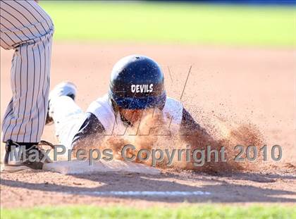 Thumbnail 1 in Sutherland @ Batavia photogallery.