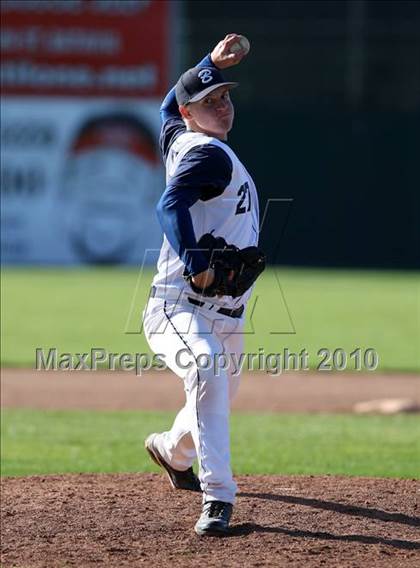 Thumbnail 1 in Sutherland @ Batavia photogallery.