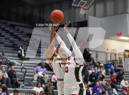 Thumbnail 3 in Lawrence North vs South Bend Washington (Sneakers for Santa Shootout) photogallery.