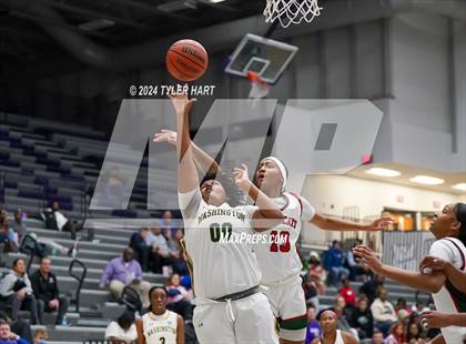 Thumbnail 3 in Lawrence North vs South Bend Washington (Sneakers for Santa Shootout) photogallery.