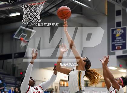 Thumbnail 2 in Lawrence North vs South Bend Washington (Sneakers for Santa Shootout) photogallery.