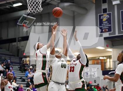 Thumbnail 2 in Lawrence North vs South Bend Washington (Sneakers for Santa Shootout) photogallery.
