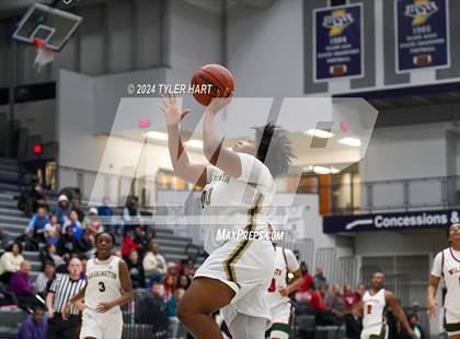 Thumbnail 2 in Lawrence North vs South Bend Washington (Sneakers for Santa Shootout) photogallery.