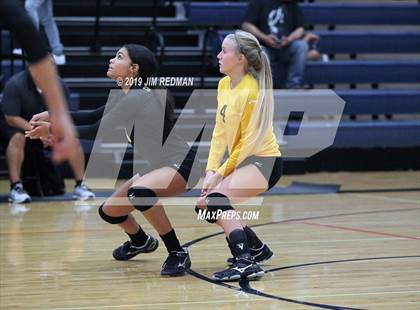 Thumbnail 3 in Gatesville @ Glenn photogallery.